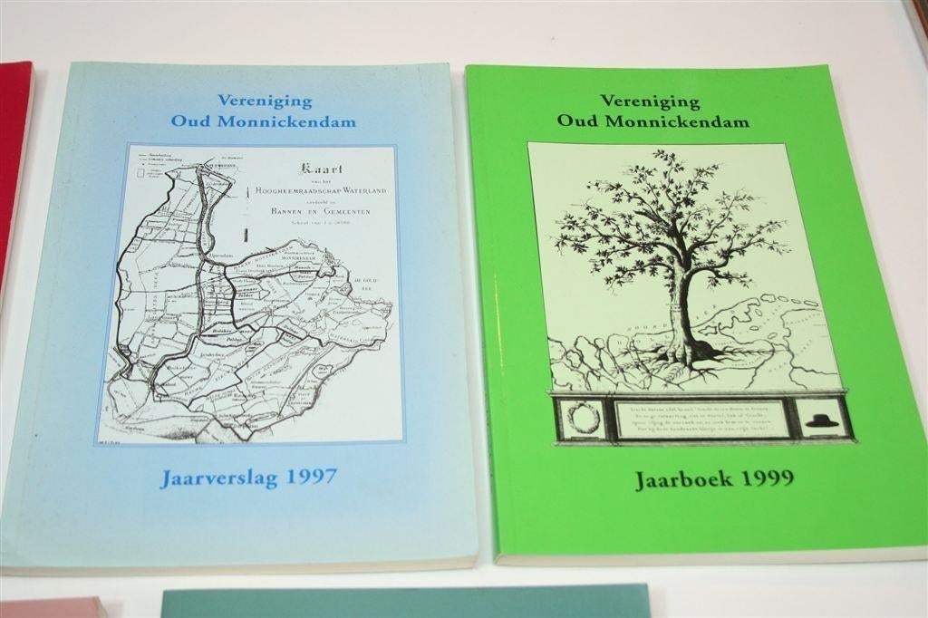 Monnickendam Geschiedenis — Jaarboeken 1995-2002 Set 7 Delen, Ophalen of Verzenden, Gelezen