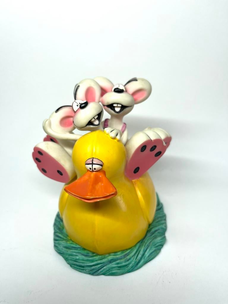 Diddl spaarpot met Diddl en Diddlina op eend, Verzamelen, Diddl, Ophalen of Verzenden, Verschillende figuren, Gebruikt, Beeldje of Figuurtje