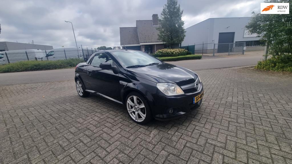 Opel Tigra TwinTop 1.8-16V Cosmo, Auto's, 125 pk, Gebruikt, 4 cilinders, Zwart