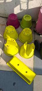 Gratis bloempotten en plantenbakken, Tuin en Terras, Bloempotten, Kunststof, Gebruikt, Rond, Minder dan 40 cm