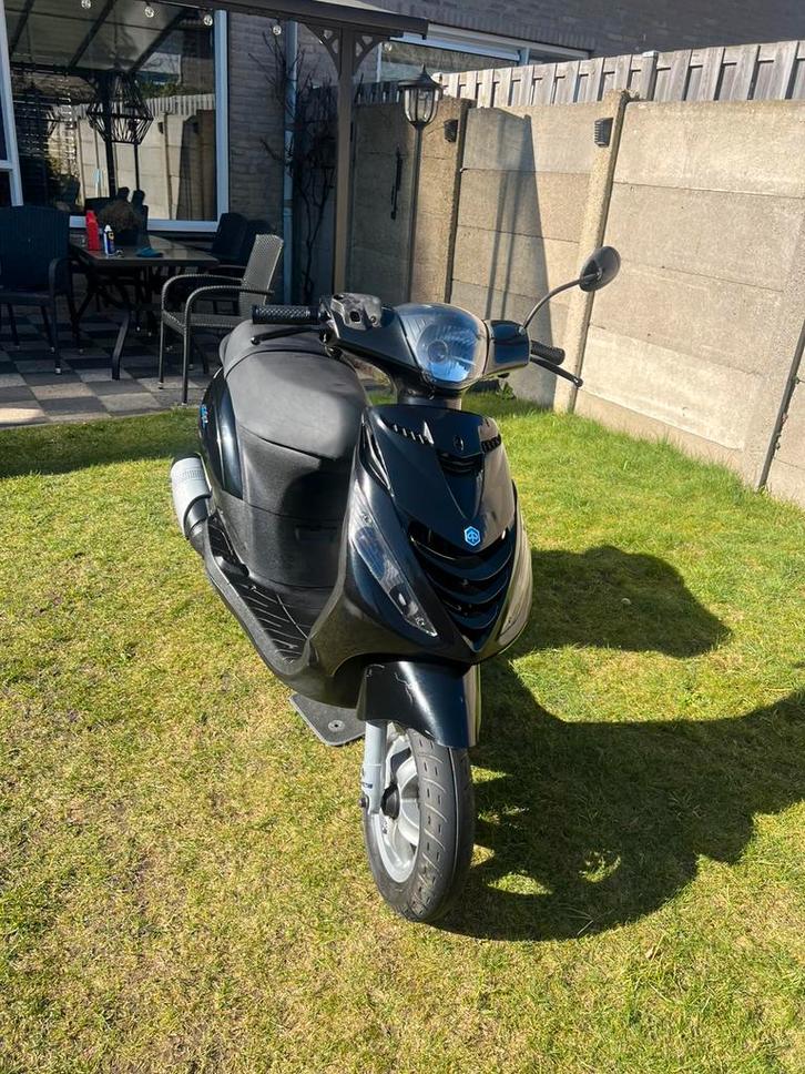 Zip 2 takt 50cc, Fietsen en Brommers, Scooters | Piaggio, Zip, Benzine, Ophalen