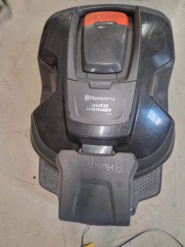 Husqvarna Automower 315 (2019) - Nieuwe accu, beurt gehad, Tuin en Terras, Robotmaaiers, Ophalen of Verzenden