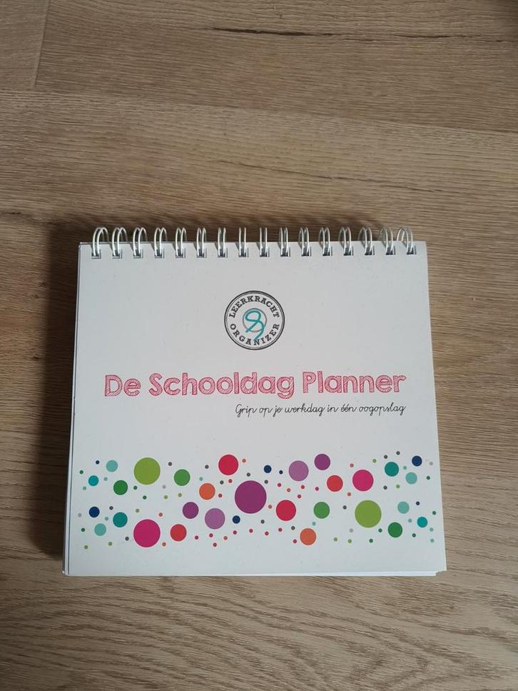 De schooldag planner - leerkracht organizer, Diversen, Notitieboeken, Nieuw, Ophalen of Verzenden