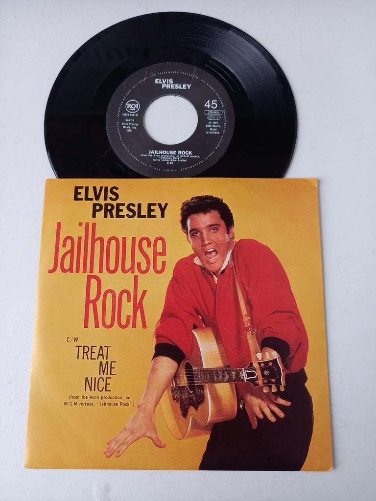 Elvis Presley  single  - Jailhouse rock / Treat me nice  ., Ophalen of Verzenden, Zo goed als nieuw, Pop