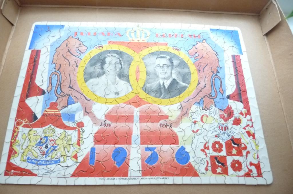 UNIEKE PUZZEL IN ORG.DOOS 360 DEELTJES 1936 JULIANA BERNHARD, Verzamelen, Koninklijk Huis en Royalty, Verzenden, Zo goed als nieuw