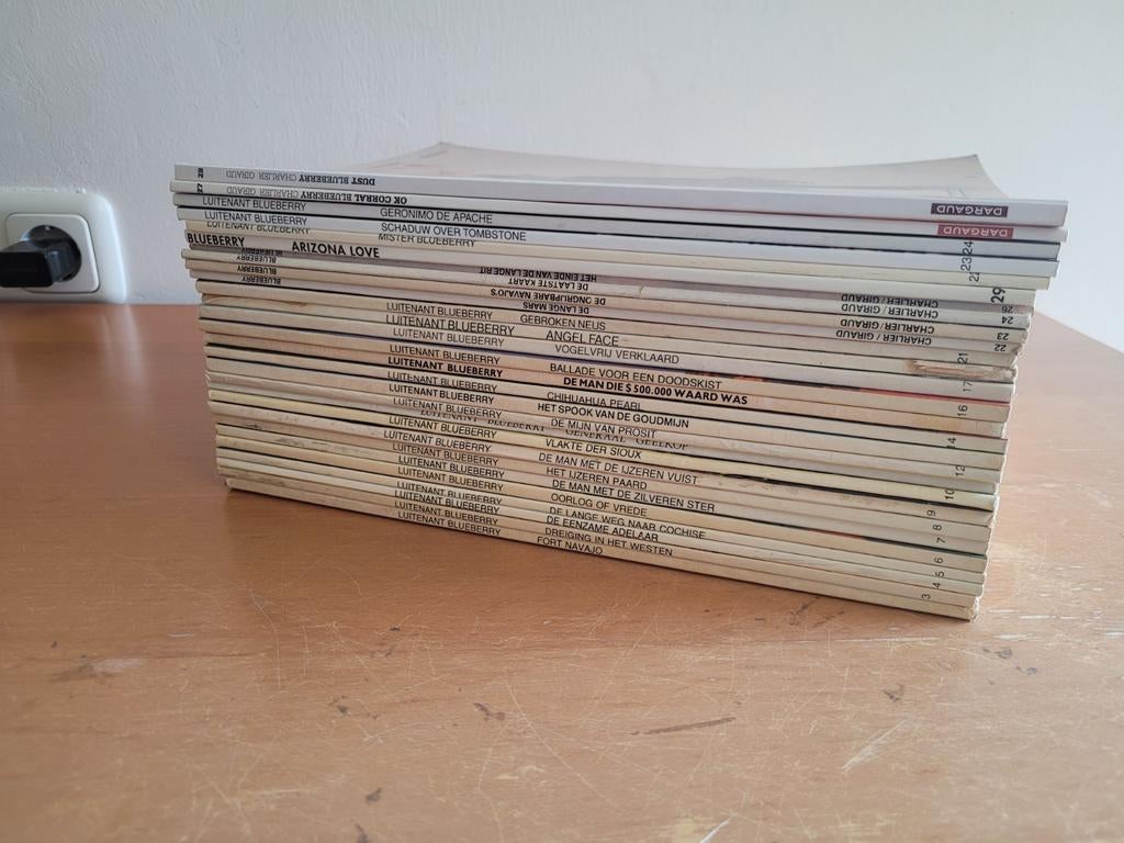Luitenant Blueberry stripboeken, Complete serie of reeks, Ophalen of Verzenden, Gelezen, Charlier & Giraud