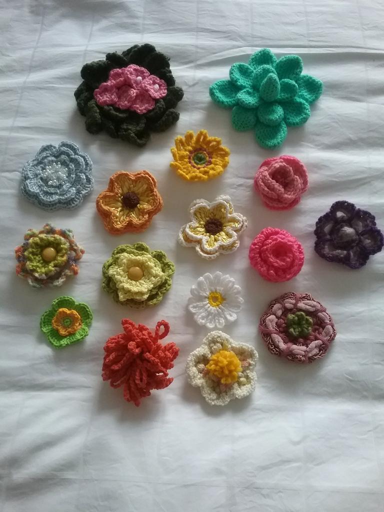 Gehaakte bloemen en rozetten, Hobby en Vrije tijd, Breien en Haken, Ophalen of Verzenden, Nieuw, Haken, Overige typen