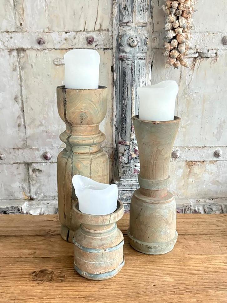 Stoere klos kandelaar van robuust hout, Huis en Inrichting, Woonaccessoires | Kandelaars en Kaarsen, Minder dan 25 cm, Hout, Ophalen of Verzenden