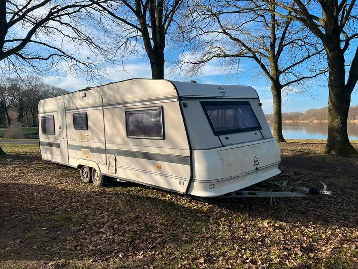Hobby 680 prestige. Opknapper zonder kenteken. Met tent, Caravans en Kamperen, Caravans, Particulier, tot en met 4, Rondzit, Hobby