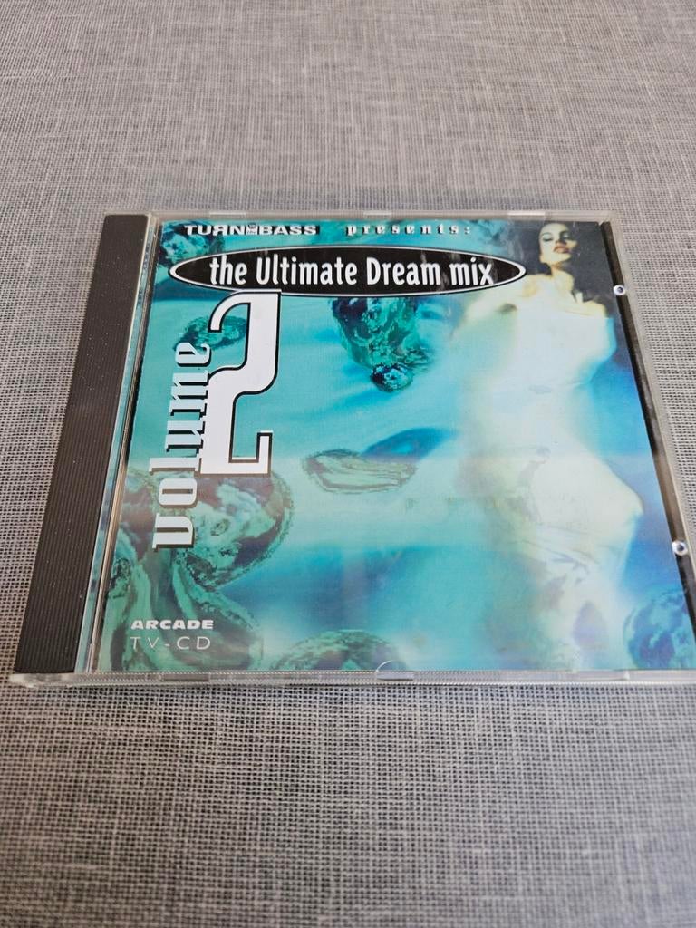 Turn Up the Bass presents The Ultimate Dream Mix volume 2., Ophalen of Verzenden, Zo goed als nieuw, Dance Populair