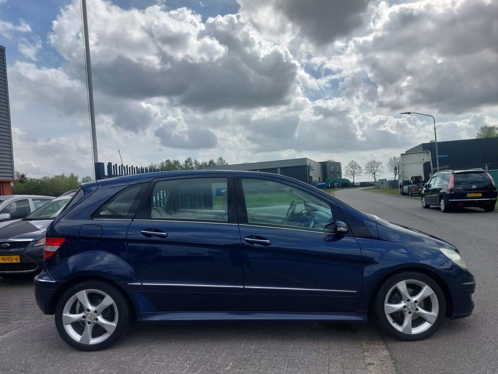 Mercedes-Benz B-klasse 200 Turbo 6 bak 5 deurs + geregelde a, Auto's, Gebruikt, 4 cilinders, Origineel Nederlands, Bedrijf