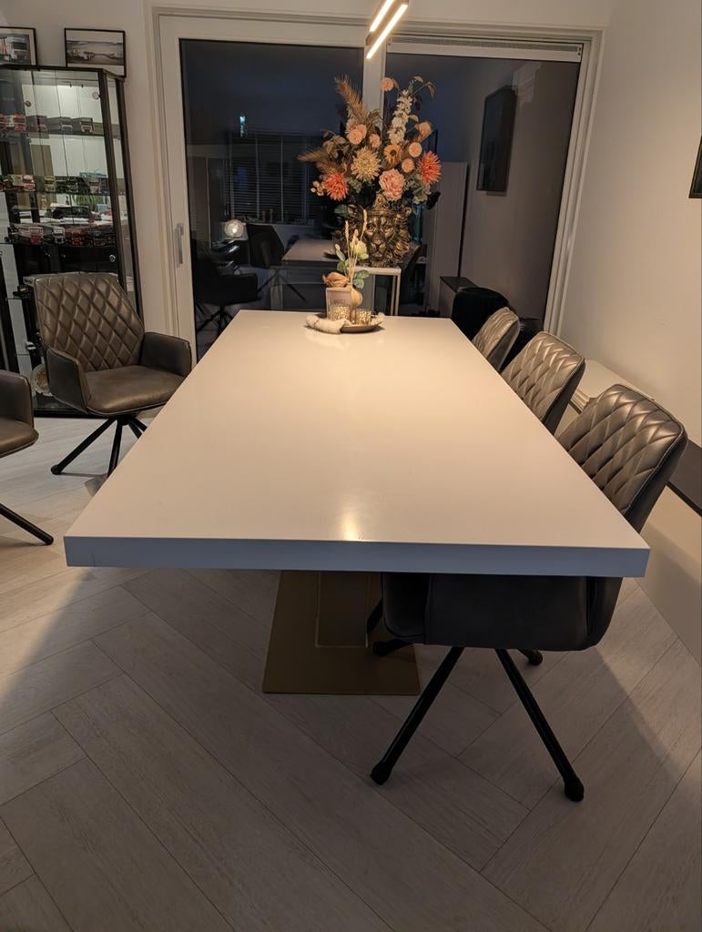 Eettafel met mat gouden gecoate poot 2,10 bij 1,00, 100 tot 150 cm, Modern, Industrieel, Overige materialen, Ophalen of Verzenden