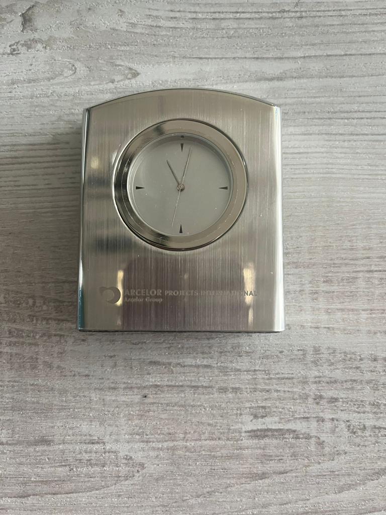 Metalen tafel klokje, Ophalen of Verzenden, Nieuw, Wandklok