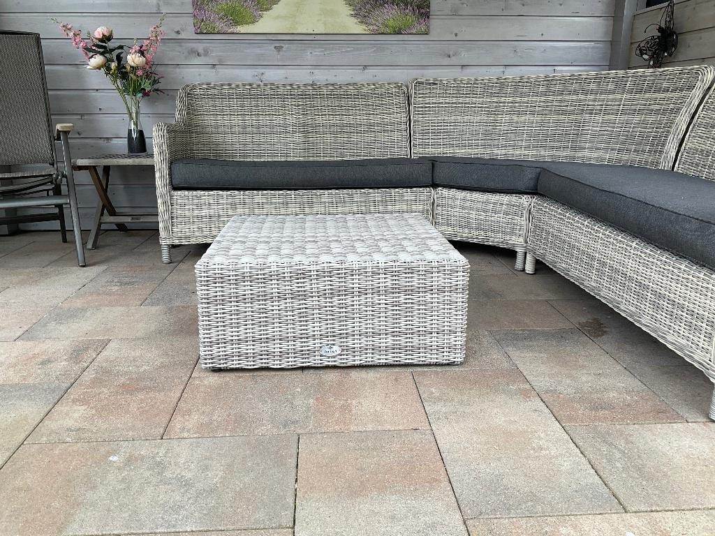 Tuintafel / hocker, Tuin en Terras, Tuintafels, Ophalen, Zo goed als nieuw, Vierkant, Wicker