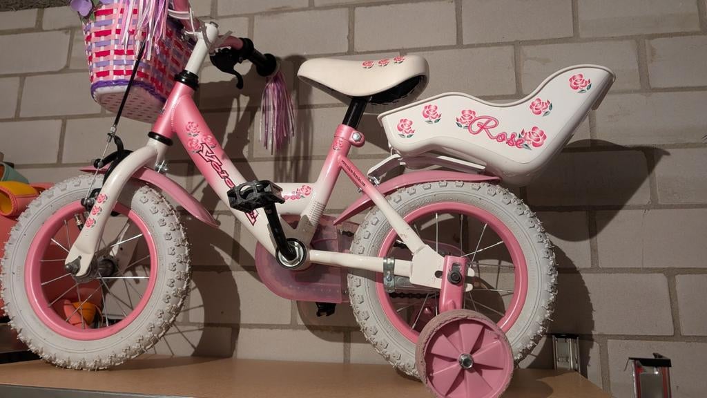 Roze kinderfiets met zijwieltjes en mandje, Fietsen en Brommers, Fietsen | Kinderfietsjes, Ophalen, Zijwieltjes, Gebruikt, Velgrem