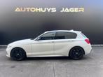 BMW 1-serie M140i High Executive Schuifdak h&K Leer Performa, Auto's, BMW, Achterwielaandrijving, Gebruikt, 2998 cc, Geïmporteerd