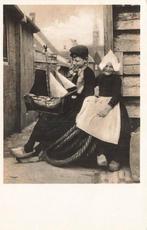 Volendam, kinderen in klederdracht, Ophalen of Verzenden, 1940 tot 1960, Ongelopen, Noord-Holland