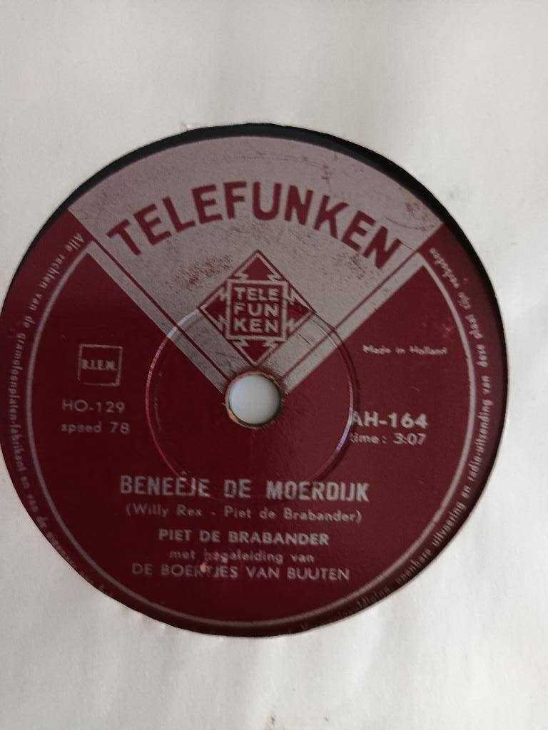 Piet De Brabander - Beneeje De Moerdijk  (78 Toeren), 10 inch, Voor 1960, Ophalen of Verzenden, Zo goed als nieuw