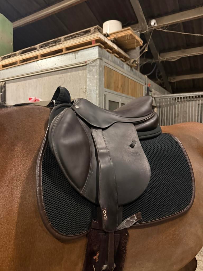 CWD S02 bruin springzadel, Dieren en Toebehoren, Ophalen of Verzenden, Gebruikt, Springen