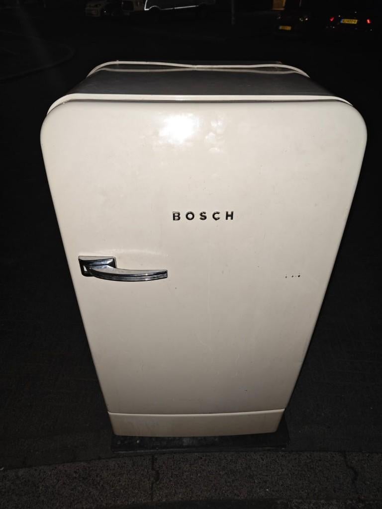 Bosch Retro Koelkast met vriesvak (gratis bezorging), Witgoed en Apparatuur, Koelkasten en IJskasten, Ophalen, Gebruikt, 120 tot 140 cm