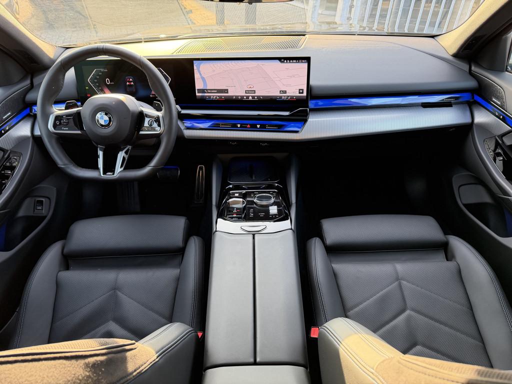 BMW 5 Serie Touring 520i M Sport Pro Pano-Dak | Adapt. Cruis, Automaat, Achterwielaandrijving, Gebruikt, Leder