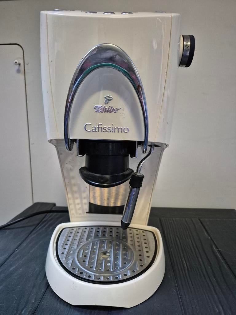 Tchibo Cafissimo koffiemachine - Goede staat, Witgoed en Apparatuur, Koffiezetapparaten, Ophalen, Gebruikt, Koffiemachine, Koffiepads en cups