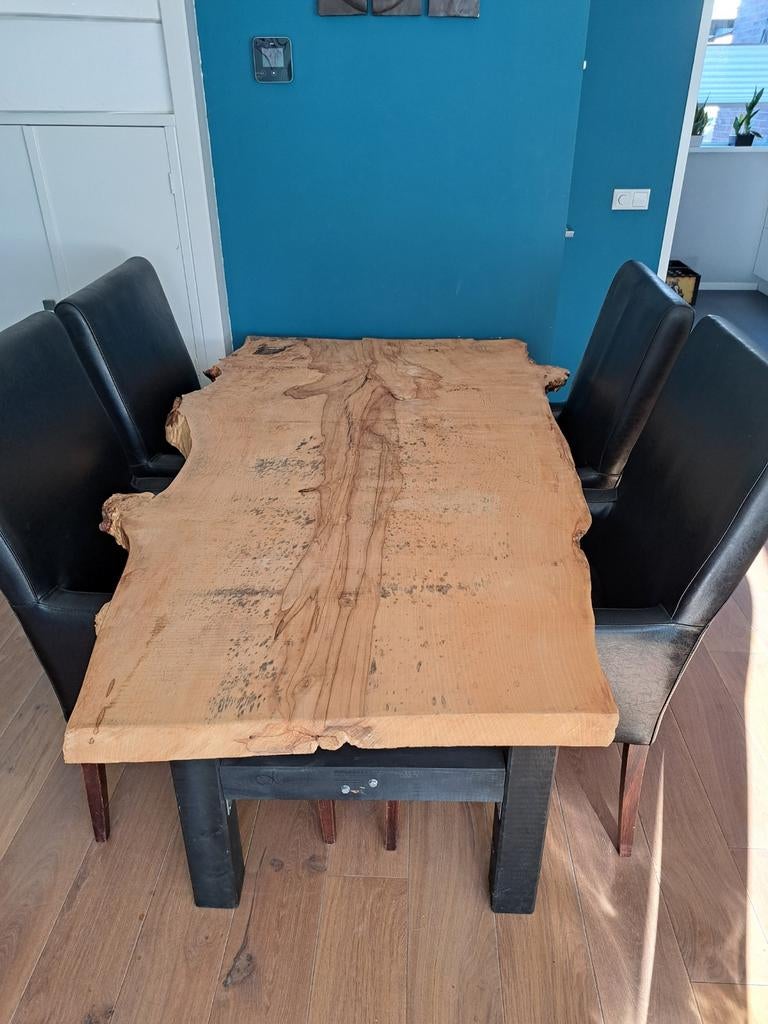 Houten boomstamtafel met 4 zwarte leren stoelen/fauteuils, Ophalen, Gebruikt, 50 tot 100 cm, Rustiek, Industrieel