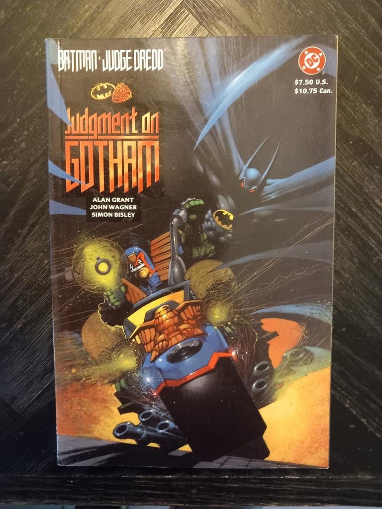 Batman Judge Dredd: Judgment on Gotham Comic, Boeken, Amerika, Ophalen of Verzenden, Alan Grant, John Wagner, Simon Bisley, Gelezen