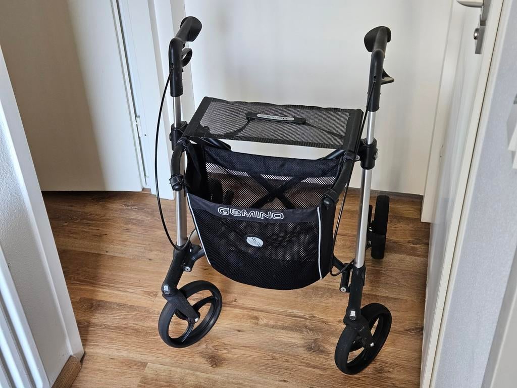 Gemino 30 Handicare lichtgewicht rollator Z.G.A.N, Diversen, Rollators, Ophalen, Lichtgewicht, Zo goed als nieuw