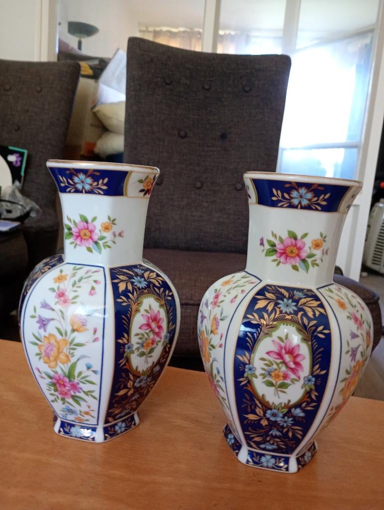 2 Imari vazen 4 Imari schotels, Ophalen of Verzenden