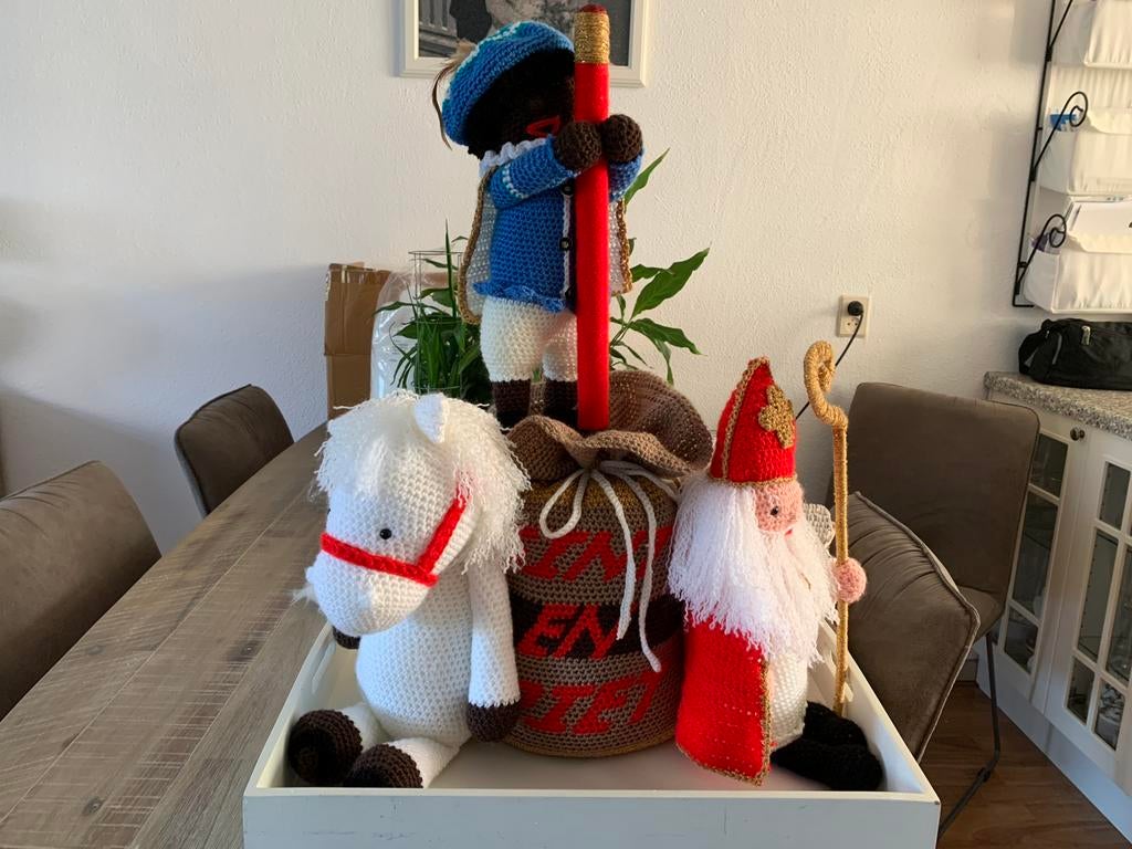 Gehaakte surprise voor Sinterklaas, Ophalen, Zo goed als nieuw