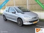 Peugeot 206 1.4 Air-line 2 NAP/AIRCO/DISTRIBUTIE VERVANGEN, Voorwielaandrijving, 31 €/maand, 4 cilinders, Origineel Nederlands