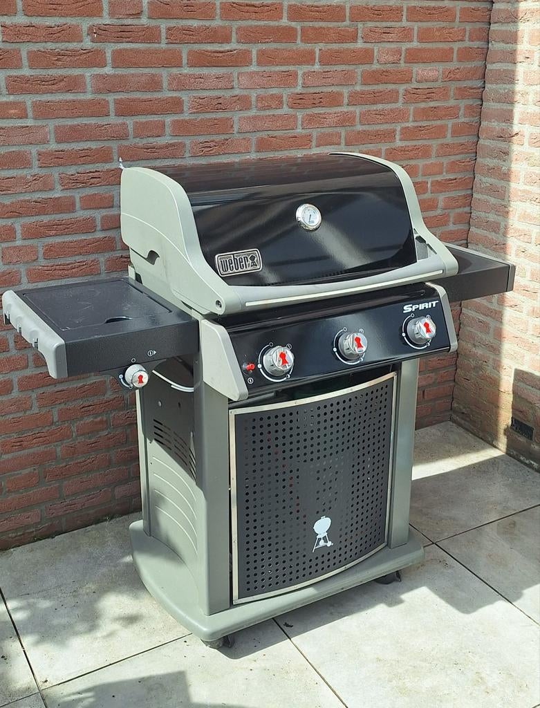Weber Spirit E-320 Classic Gas-bbq met gietijzeren rooster, Ophalen, Gebruikt