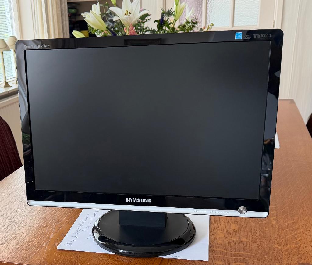 Samsung monitor 20 inch, Computers en Software, Monitoren, Gebruikt, 60 Hz of minder, DVI, VGA, Gaming, Draaibaar, TN, Overige resoluties