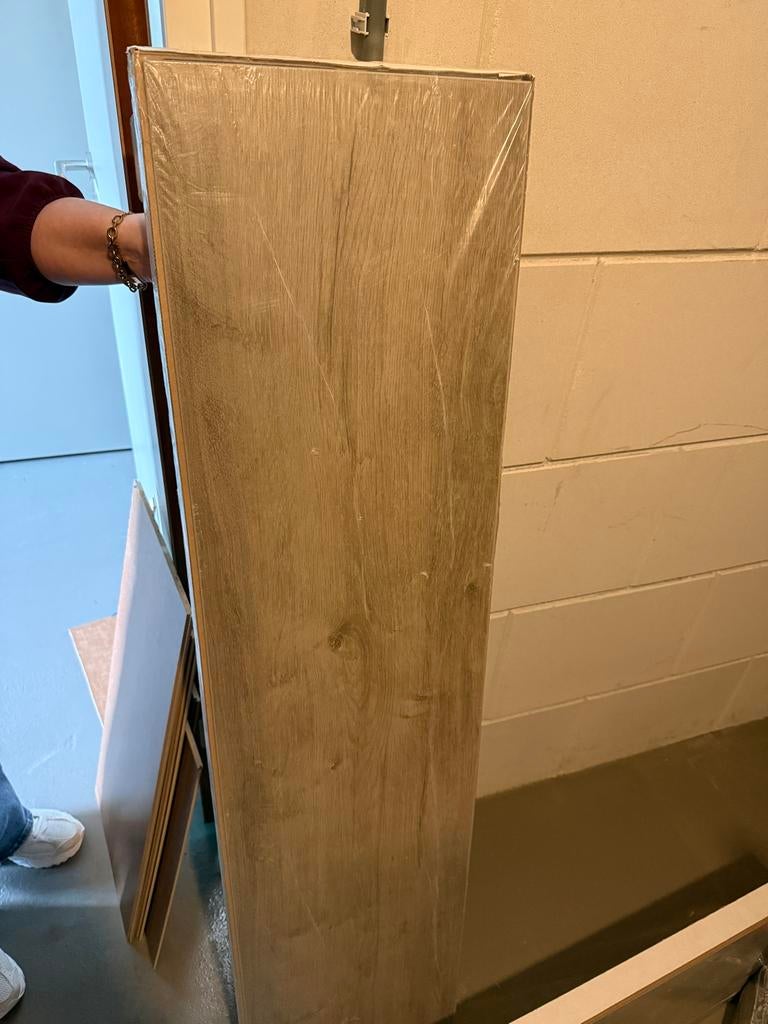 2 pakken laminaat totaal 10 planken, Ophalen, Minder dan 25 mm, Eiken, Nieuw