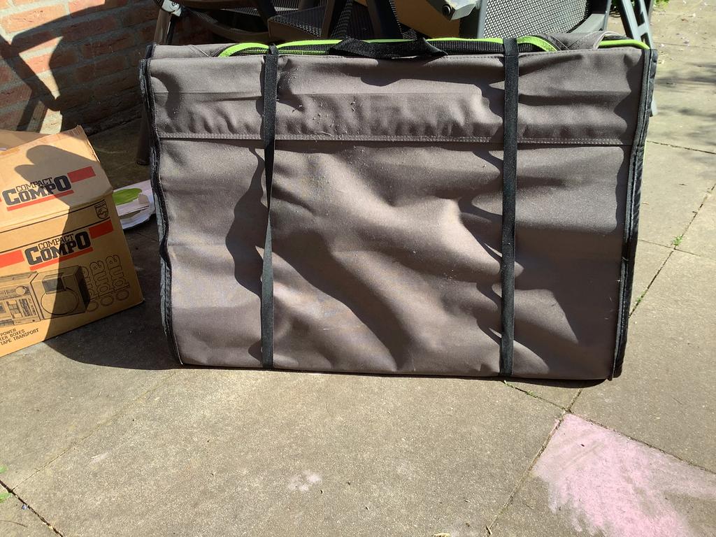 honden reis bench, Ophalen, Zo goed als nieuw