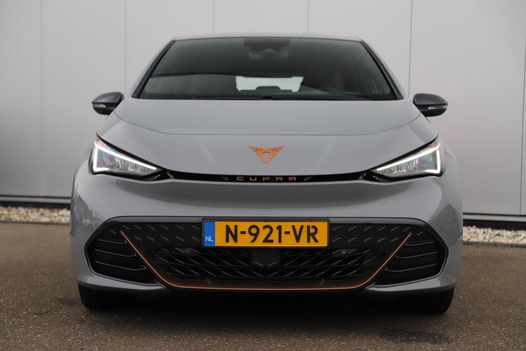 CUPRA Born Performance One 62 kWh All-Season Banden Carplay, Auto's, Cupra, Automaat, Achterwielaandrijving, Gebruikt, Zwart