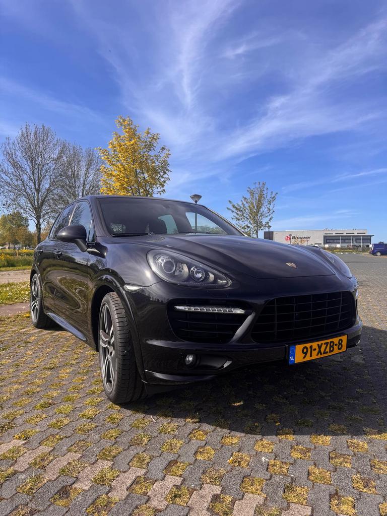 Porsche Cayenne 4.8 GTS Tiptronic S 2012 Zwart, Automaat, Cayenne, 138 €/maand, Zwart