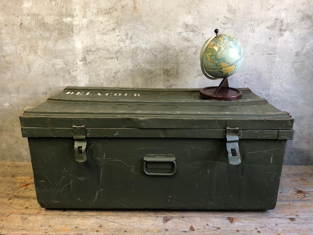 Grote vintage industriele metalen stalen kist uit Frankrijk, Ophalen, Minder dan 50 cm, Gebruikt, 50 tot 100 cm