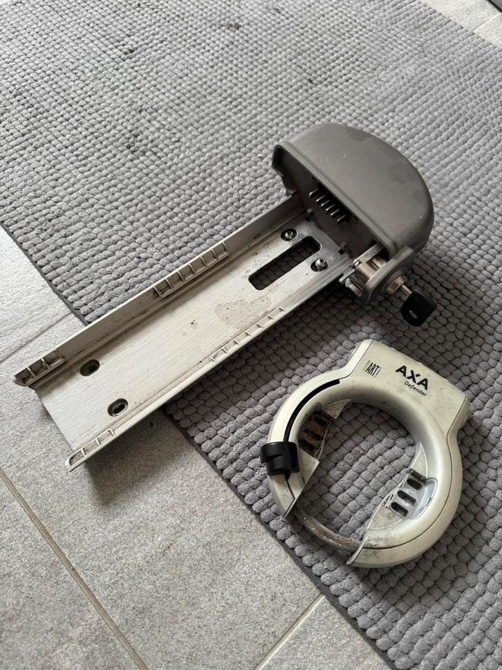 accu slotje, accu slade / docking Sparta C3, F8e Batavus, Fietsen en Brommers, Fietsaccessoires | Fietsenrekken, Zo goed als nieuw