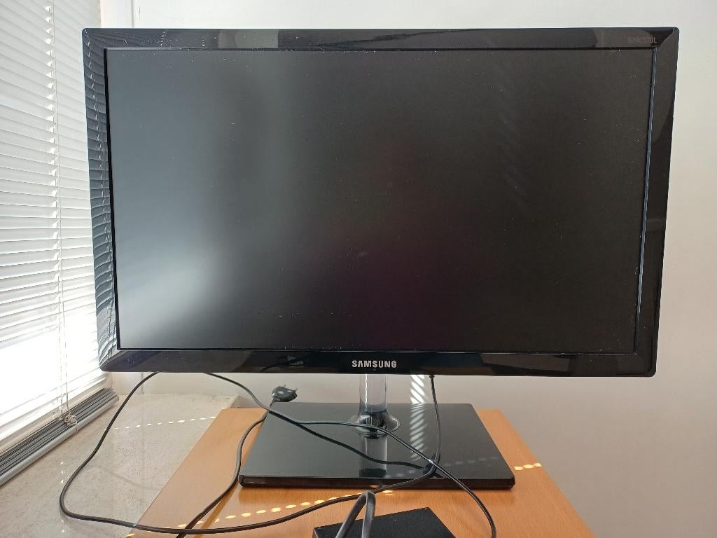 monitor samsung 24", Computers en Software, Monitoren, Ophalen, HDMI, Full HD, Zo goed als nieuw