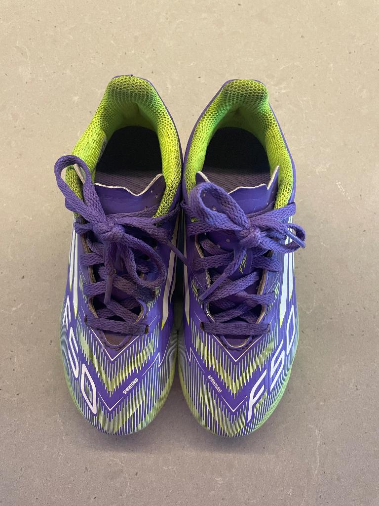 Adidas F 50 voetbalschoen, Ophalen, Maat XS of kleiner, Schoenen, Zo goed als nieuw