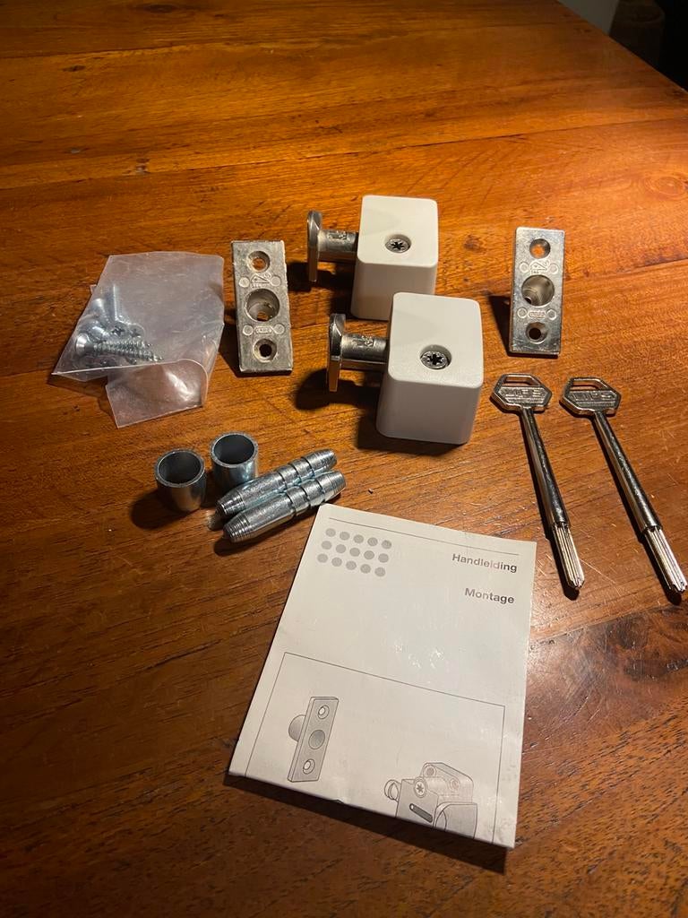 Lips bijzetsloten, Ophalen of Verzenden