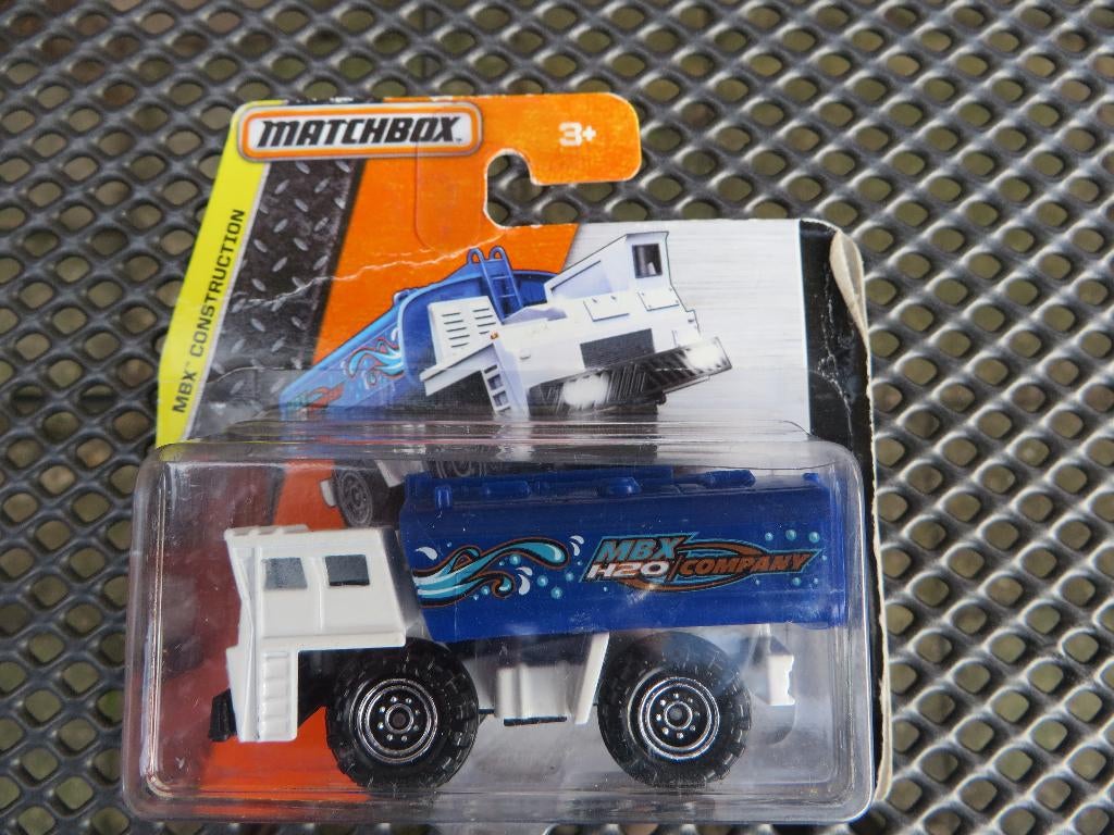 Matchbox 2015 No32 white MBX FAUN Construction Water Tanker, Ophalen of Verzenden, Nieuw, Auto