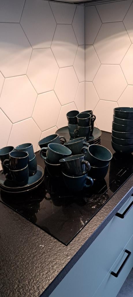 Compleet servies donker groen/blauw - 39-delig, Huis en Inrichting, Ophalen, Gebruikt, Overige stijlen, Porselein