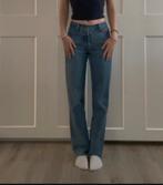 Levi's 501 straight fit jeans W24, Ophalen of Verzenden, Zo goed als nieuw, Blauw, W27 (confectie 34) of kleiner