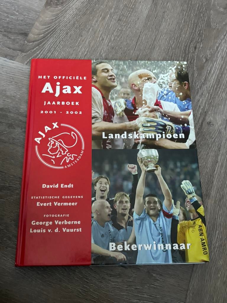 Ajax jaarboek 2001/2002, Ophalen of Verzenden, Ajax, Boek of Tijdschrift