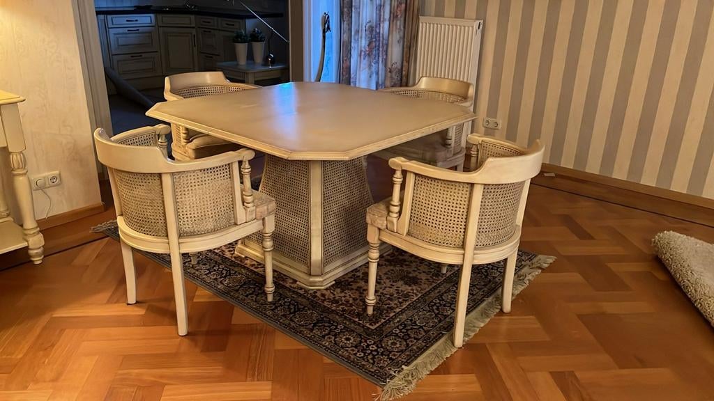 Prachtige klassieke eethoek in lichte kleuren, Ophalen, Gebruikt, Klassiek, 4 tot 6 stoelen