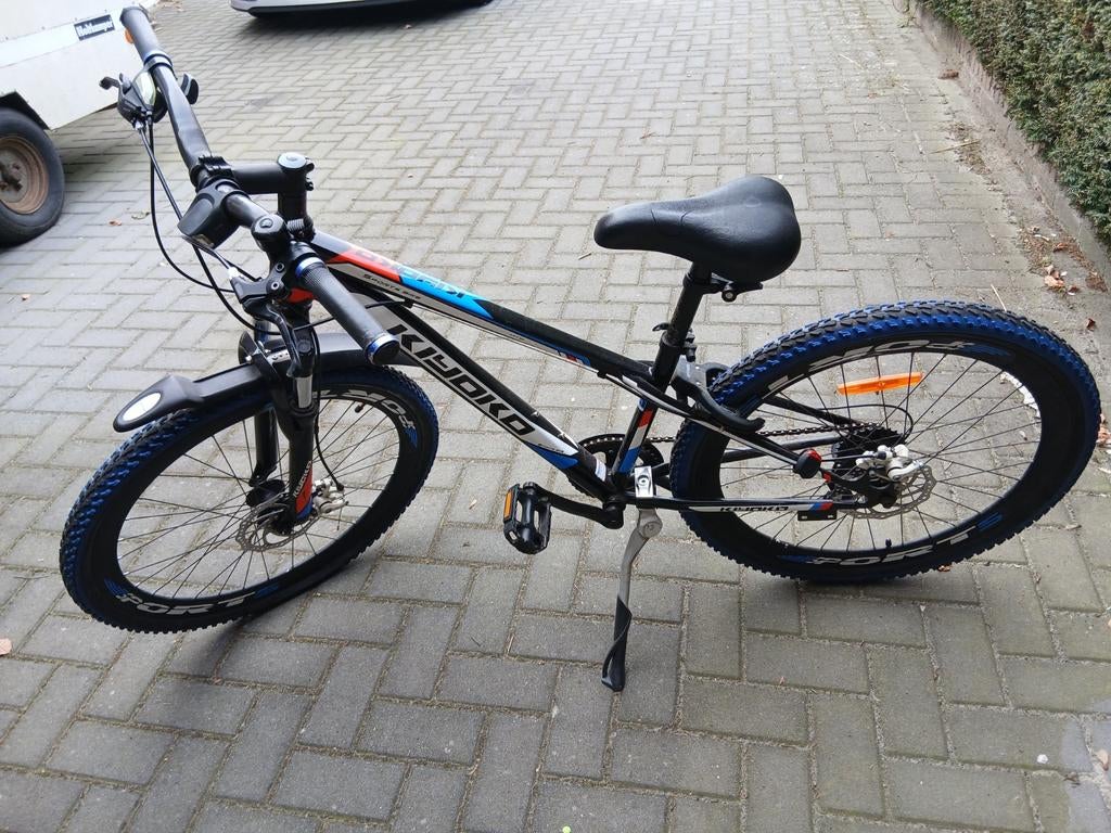 Kiyoko Mountainbike - Zwart met blauwe accenten, Gebruikt, Hardtail, Heren, 45 tot 49 cm