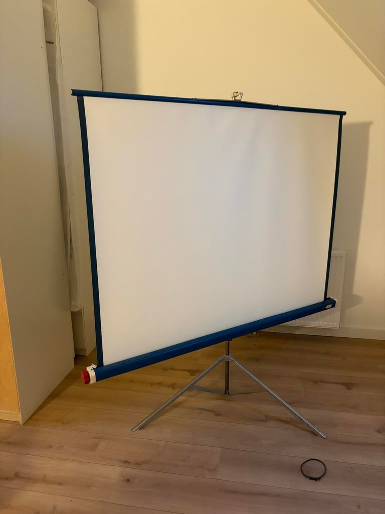 Revue Luxus Projectiescherm op Statief, Ophalen of Verzenden, Handmatig, Zo goed als nieuw